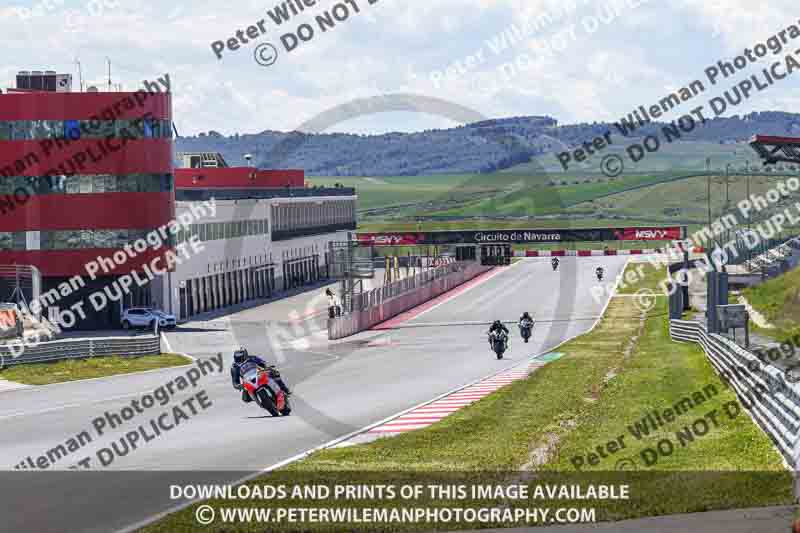 cadwell no limits trackday;cadwell park;cadwell park photographs;cadwell trackday photographs;enduro digital images;event digital images;eventdigitalimages;navarra;no limits trackdays;peter wileman photography;racing digital images;trackday digital images;trackday photos